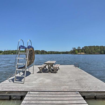 House With Dock And Slide Situated On Lake Sinclair! Sparta Εξωτερικό φωτογραφία