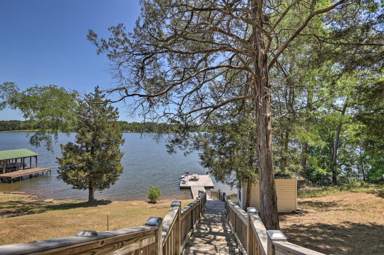House With Dock And Slide Situated On Lake Sinclair! Sparta Εξωτερικό φωτογραφία