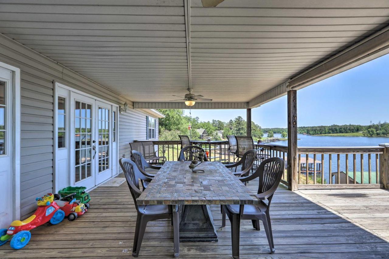 House With Dock And Slide Situated On Lake Sinclair! Sparta Εξωτερικό φωτογραφία