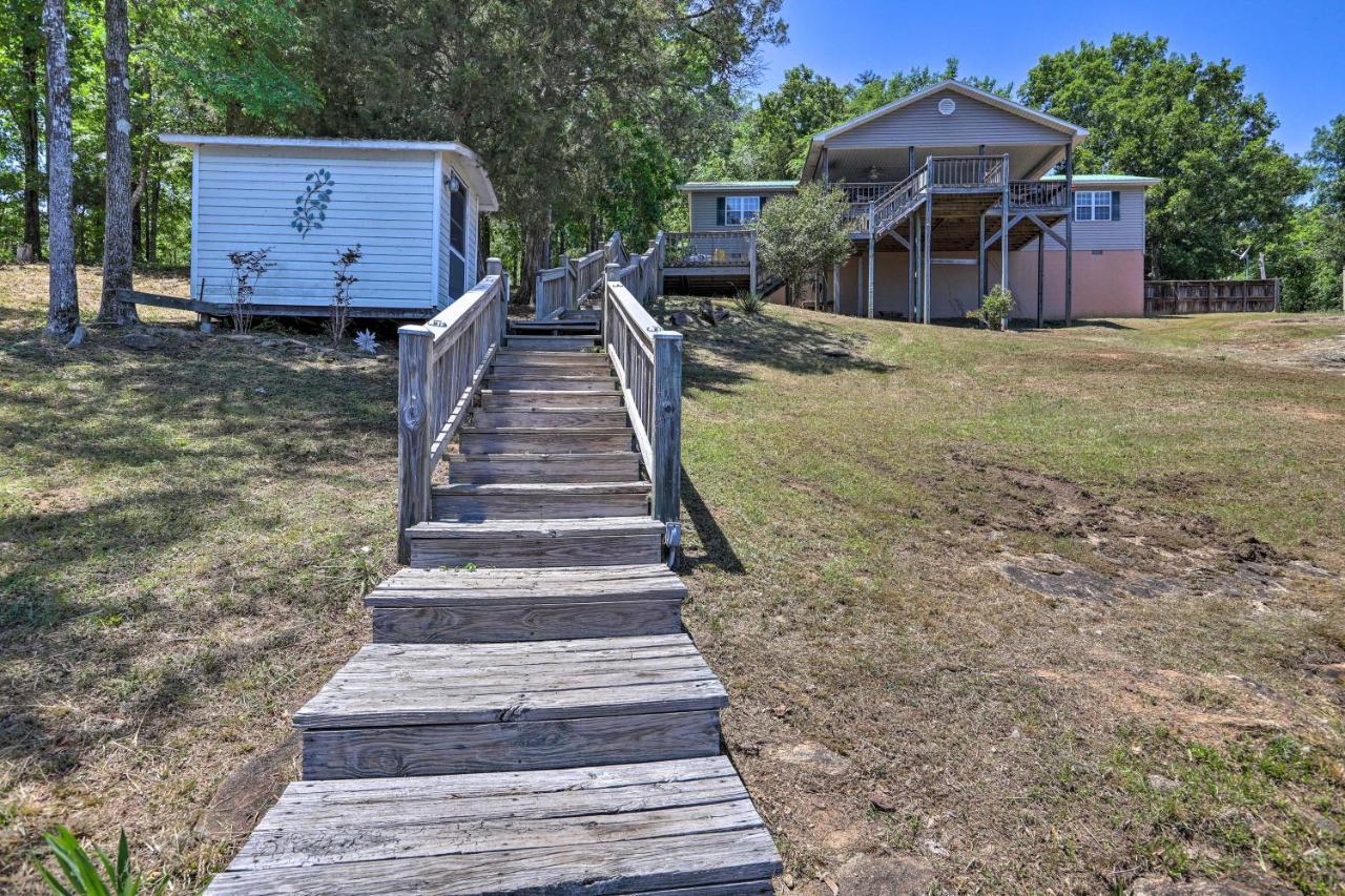 House With Dock And Slide Situated On Lake Sinclair! Sparta Εξωτερικό φωτογραφία