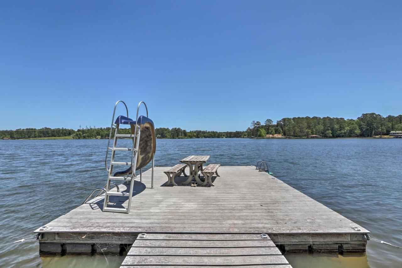 House With Dock And Slide Situated On Lake Sinclair! Sparta Εξωτερικό φωτογραφία