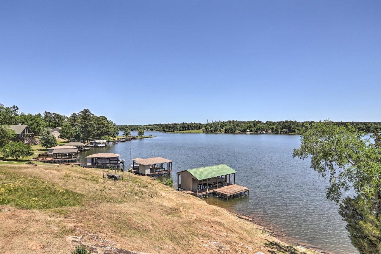 House With Dock And Slide Situated On Lake Sinclair! Sparta Εξωτερικό φωτογραφία